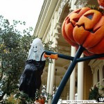 Disneyland 07 - 201009 - Halloween
